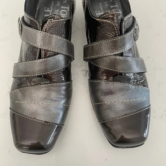 Un Tour en Ville Casual Funky Sgl Strap Patent Leather Shoes Brown Grey Sz 36 - Picture 4 of 12